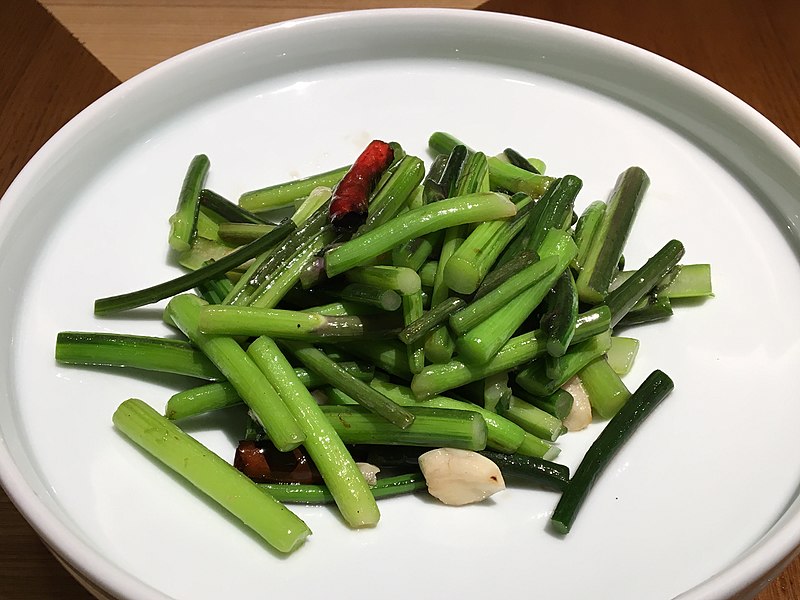 File:Fried Hongshan Caitai with garlic and chili.jpg