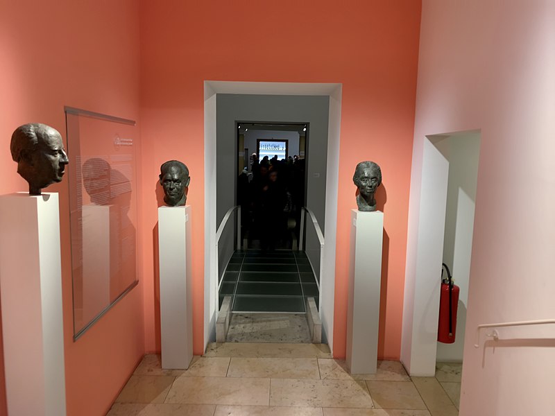 File:GLADIATOR. THE TRUE STORY - Exhibition at Basel Museum of Ancient Art and Ludwig Collection (Ank Kumar) 02.jpg