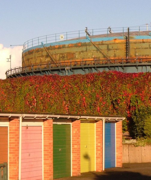 File:Gasometer, garages and creeper - geograph.org.uk - 254577.jpg