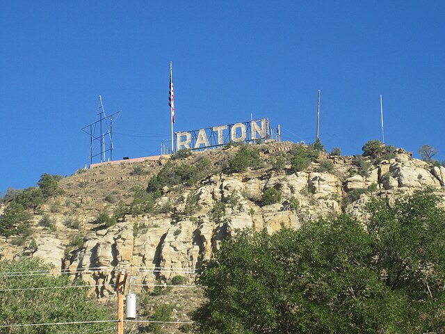 Raton sign on a hill above the city