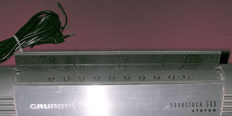 File:Grundig Sonoclock 500 stereo o.jpg