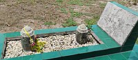 English: Gusti Solihin's grave in Bahagia Cemetery, where he was a famous painter from South Kalimantan Bahasa Indonesia: Makam Gusti Solihin di Taman Makam Bahagia, Banjarbaru, dimana dia merupakan pelukis terkenal dari Kalimantan Selatan Banjar: Kuburan Gusti Solihin di Taman Makam Bahagia, Banjarbaru, nang mana inya adalah palukis nang takanal matan Kalimantan Selatan