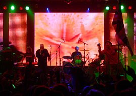 Happy Mondays in concert in 2006 Happy Mondays June 30 2006.jpg