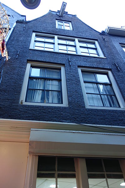 File:Haringpakkerssteeg 9, Amsterdam.JPG