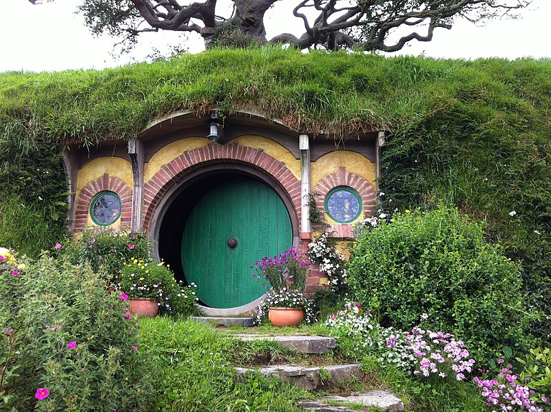 File:Hobbiton, The Shires, Middle-Earth, Matamata, New Zealand - panoramio (7).jpg