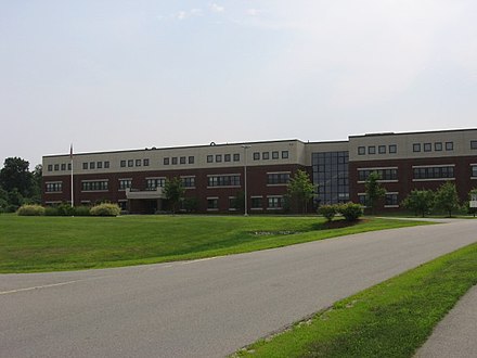 Hollis/Brookline High School (9–12)