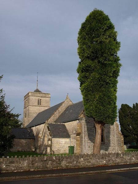 File:Holy Trinity church Street.jpg