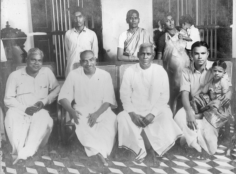 File:Honourable Chief Minister of Tamilnadu Thiru. K. Kamaraj with Thiru. M.M. Sivasamy of Raja Transport.jpg