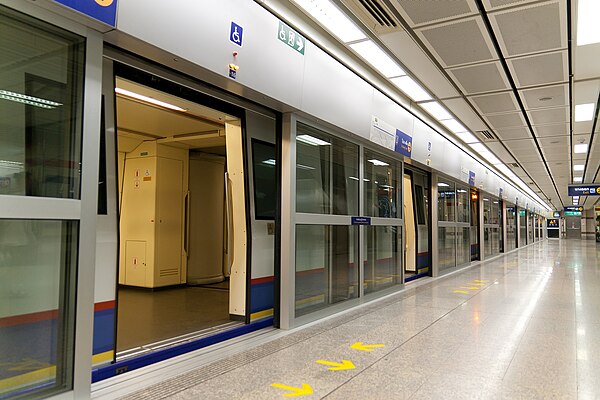 Platform screen doors are installed at all stations