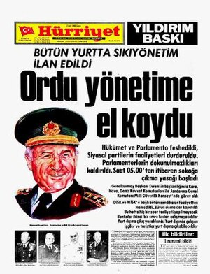 Перша шпальта газети Hürriyet за 12 вересня 1980 з заголовком - "Військові захопили владу"