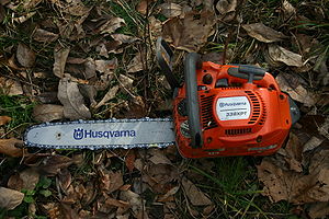 Husqvarna 338XPT with chisel blade 001.JPG