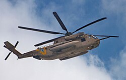 Sikorsky CH-53 114. peruti, letecká přehlídka ke dni nezávislosti, Tel Aviv, 26. dubna 2012
