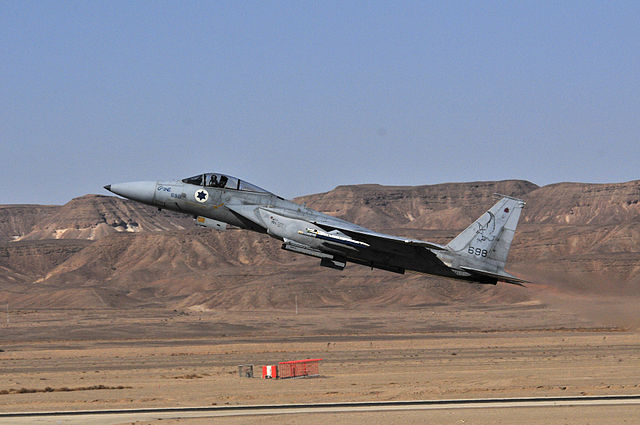 640px-Israeli_F-15A_takes_off_from_Ovda_in_November_2013.jpg