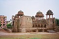 Jahaz Mahal on the bank of Hauz-i-Shamsi.jpg