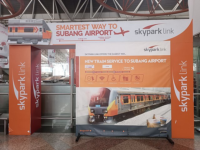 KL Sentral–Terminal Skypark Line board in KL Sentral