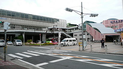 Kadoma-shi station south entrance.jpg