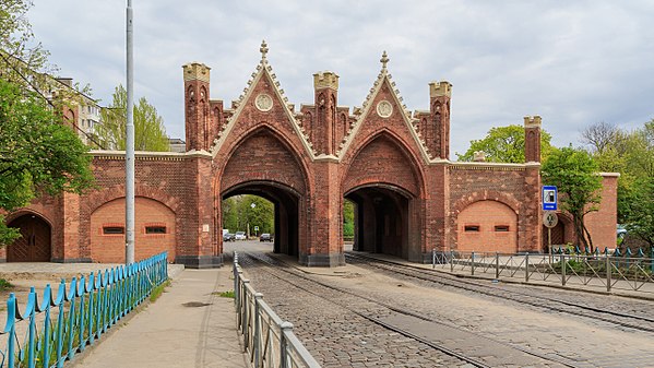 In 2017 Kaliningrad 05-2017 img01 Brandenburg Gate.jpg