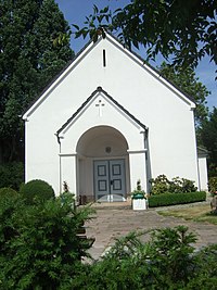 Chapel cemetery Kassel-Niederzwehren.jpg