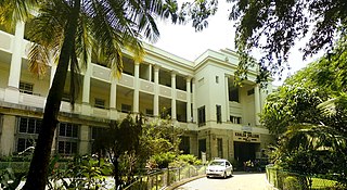 <span class="mw-page-title-main">Guru Nanak Khalsa College of Arts, Science & Commerce</span> College in Mumbai