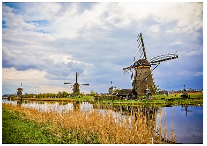 File:Kinderdijk Mills1.jpg