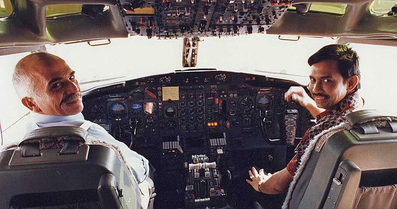 File:King Hussein of Jordan with Brunei Sultan Hassanal Bolkiah in cockpit, 1984.jpg