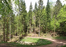 Felsen unterhalb der Sperrmauer