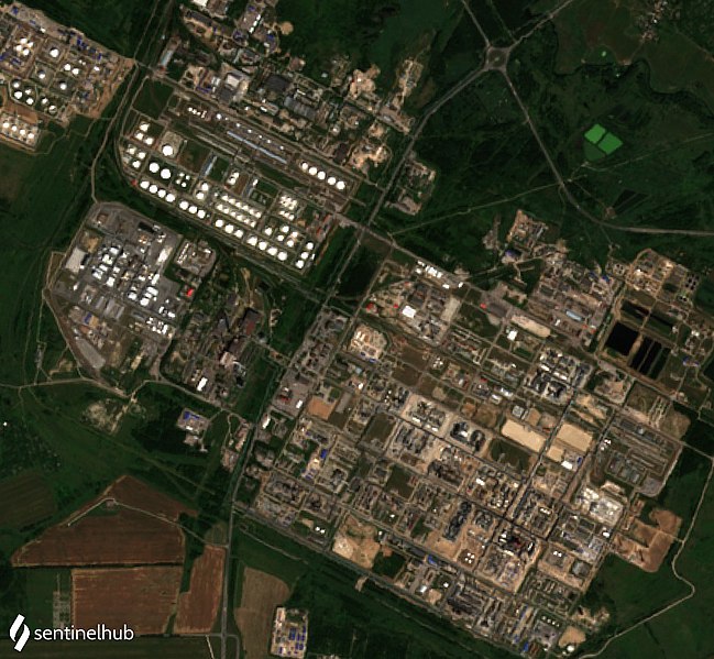 File:Kstovo oil refenery Sentinel-2 L2A image on 2021-07-12.jpg