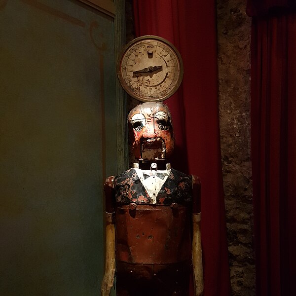 File:L3700 - Paris - Musée des Arts Forains.jpg