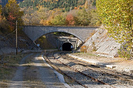 Tunnel du col de Cabre, côté La-Beaume