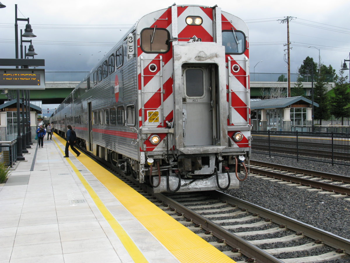 Lawrence station (Caltrain) - Wikipedia
