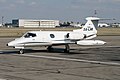 Particolare della parte anteriore di un Learjet 24.