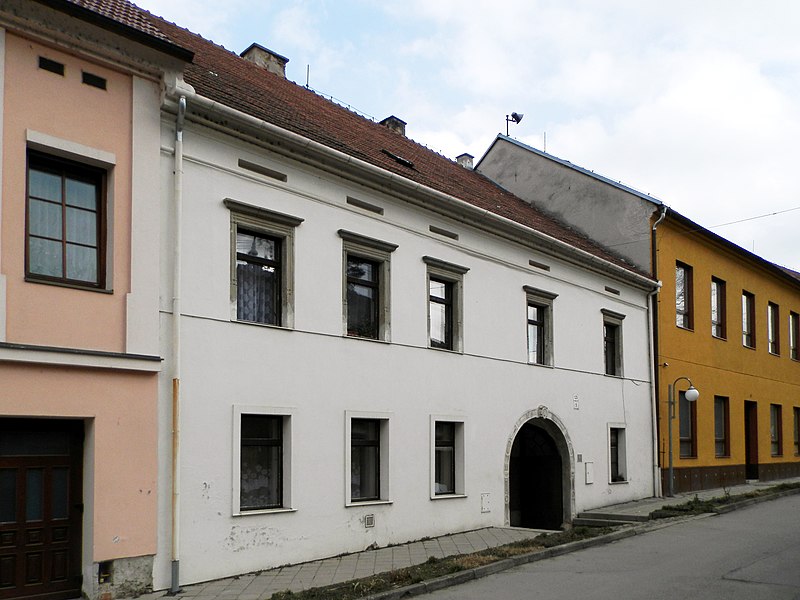 File:Měšťanský dům - Dolní Kounice Tovární 125-7.jpg