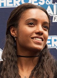 Maisie Richardson-Sellers (35146349362) (kırpılmış).jpg