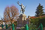 Le Poilu victorieux (monument aux morts)