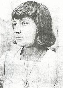 Marina Tsvetaeva (1913).jpg
