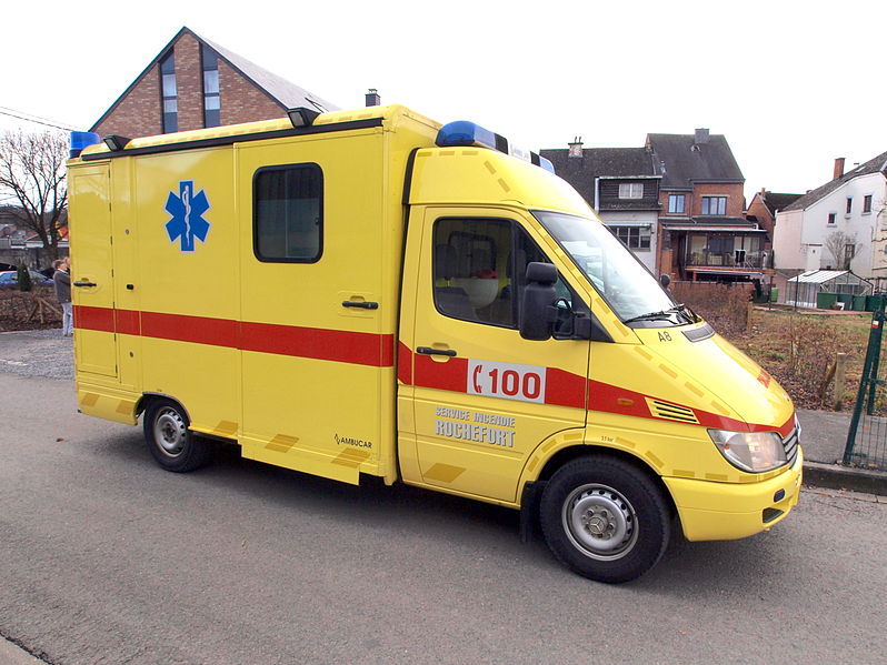 File:Mercedes 316 CDI Ambulance of Rochefort pic3.JPG