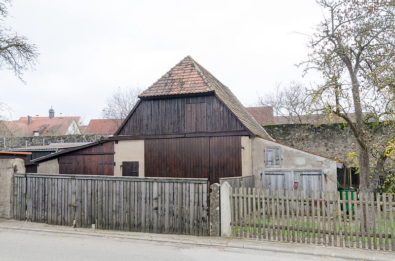 File:Merkendorf, Stadtmauer, Schulstraße 20-001.jpg