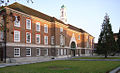 Основное здание («колледж») в кампусе Hendon