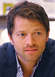 Misha Collins evit Castiel.