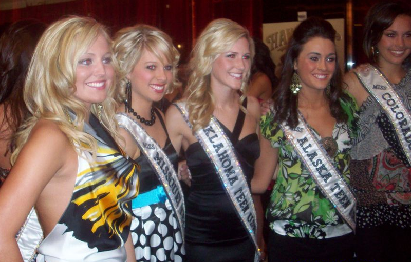 File:Miss Teen USA contestants 2.png