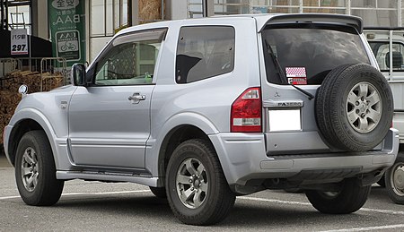 Mitsubishi V68W Pajero Short-Body EXCEED 3200 DI-D Rear.JPG