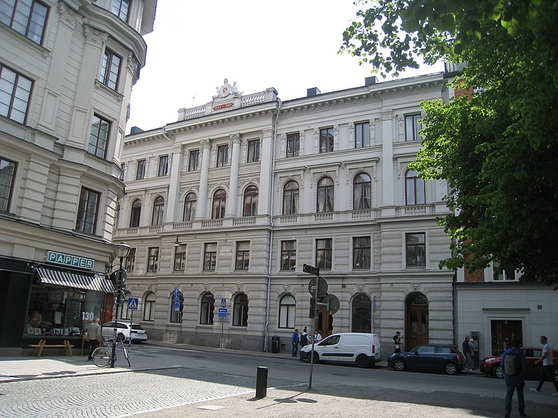 File:Monténska huset, maj 2019a.jpg