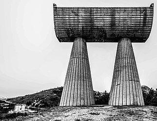 Споменик рударима у Косовској Митровици