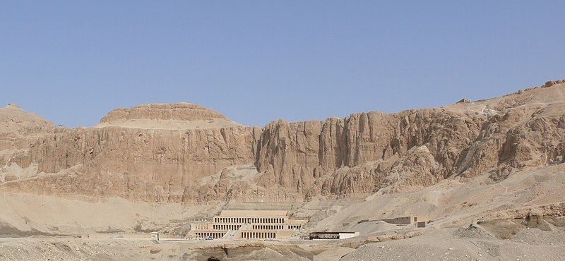 File:Mortuary Temple of Hatshepsut 02.jpg