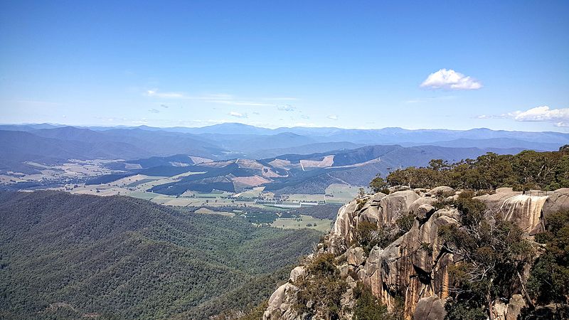 File:Mount Buffalo National Park 1.jpg