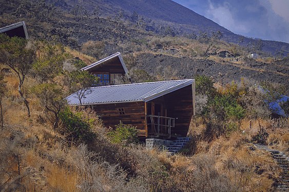 Maisonée sur le Mont Fako Cameroun. Photograph: Clovis Akuchu