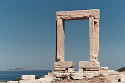 Isla Naxos: Mitología, Historia, Excavaciones y restos arqueológicos