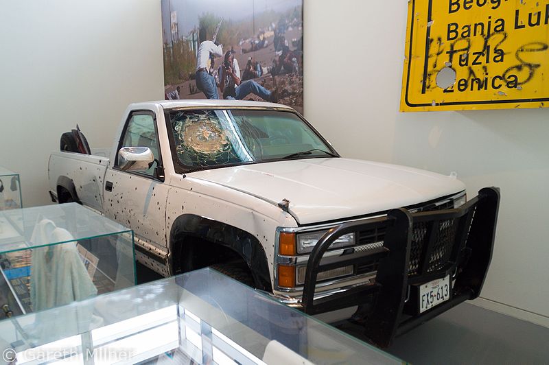 File:Newseum - Bullet-Riddled Truck (14614669975).jpg