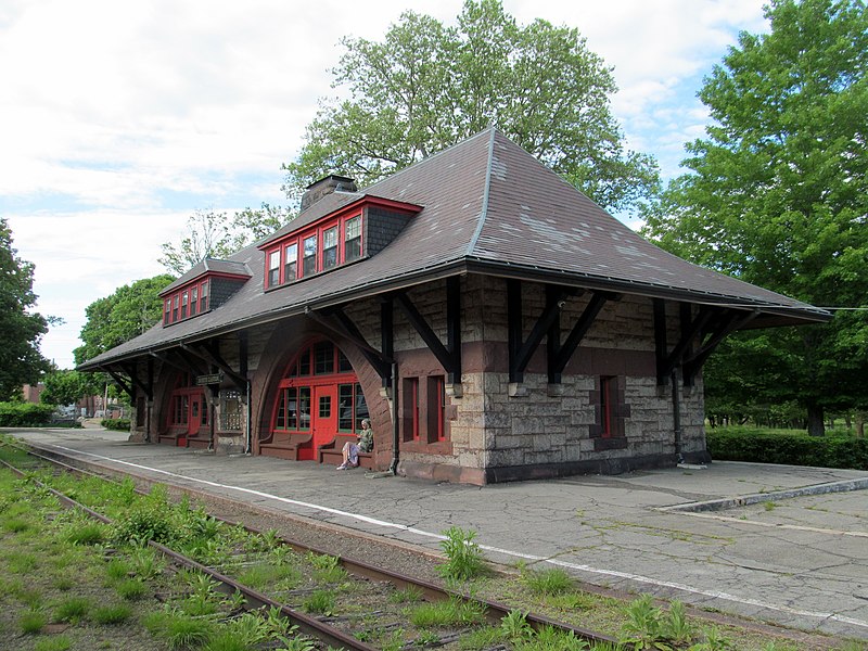 File:North Easton station from the southwest, June 2017.JPG