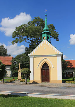 Nová Ves u Jarošova, chapel.jpg